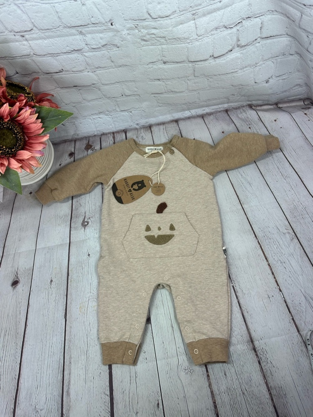NWT rabbit + bear Neutral Tan Baby 3-6M One-Piece Bodysuit Pumpkin Pocket unisex